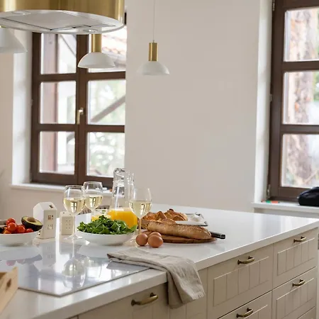 Golden Luxury Garden Retreat - Jacuzzi & Sauna Konstancin-Jeziorna