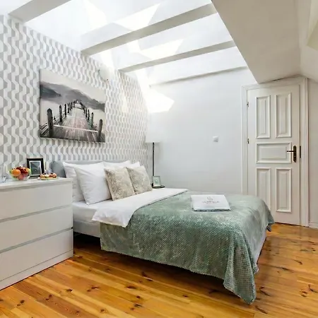 Villa Golden Luxury Garden Retreat - Jacuzzi & Sauna Konstancin-Jeziorna