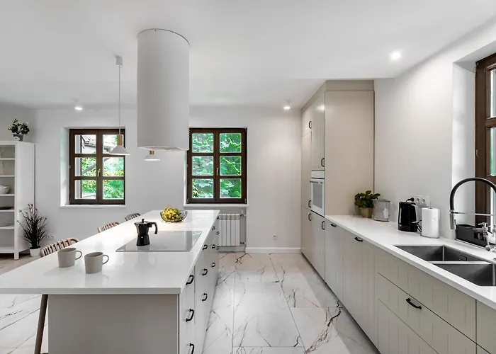 Las&luksus Jacuzzi, Sauna I Relaks Pod Warszawa * Konstancin-Jeziorna